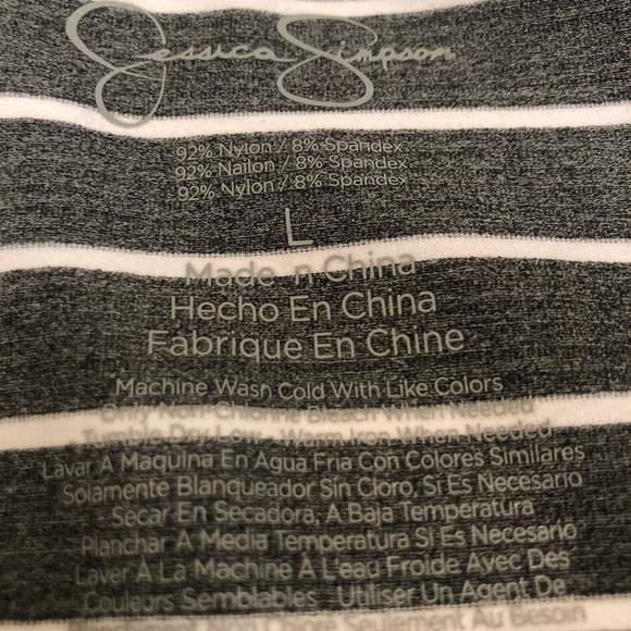 Black and white crop top off the shoulder - Picture 3 of 3